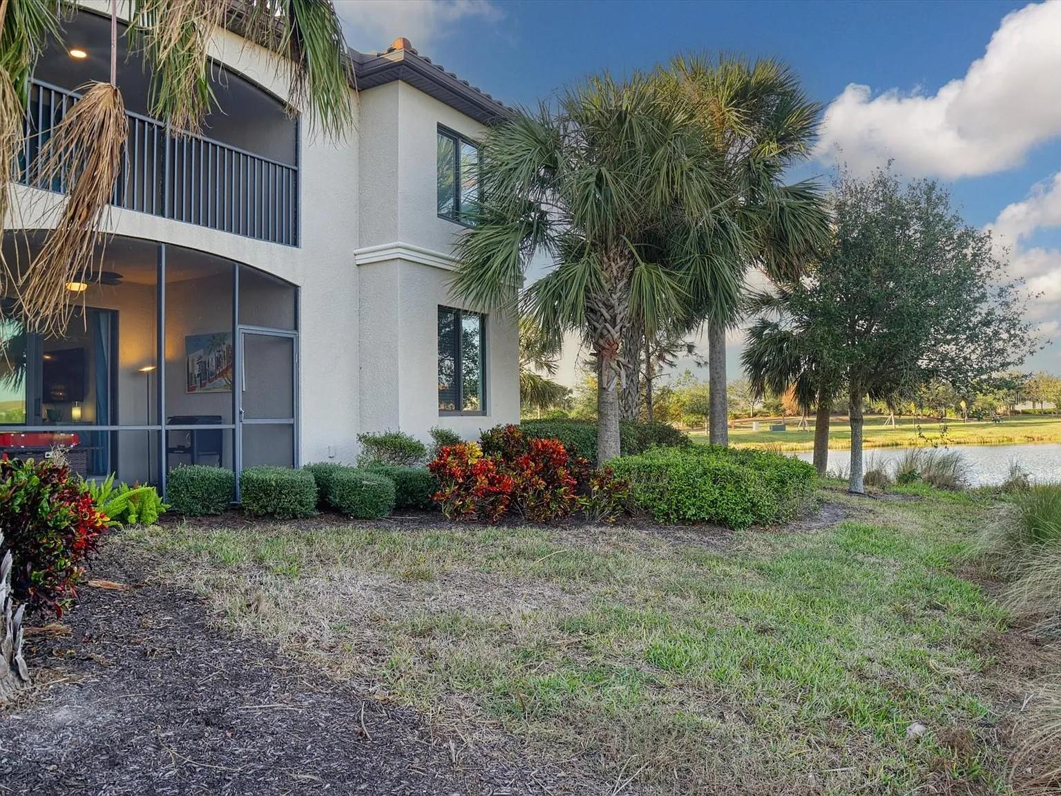 5558 PALMER CIR #101 — photo 39