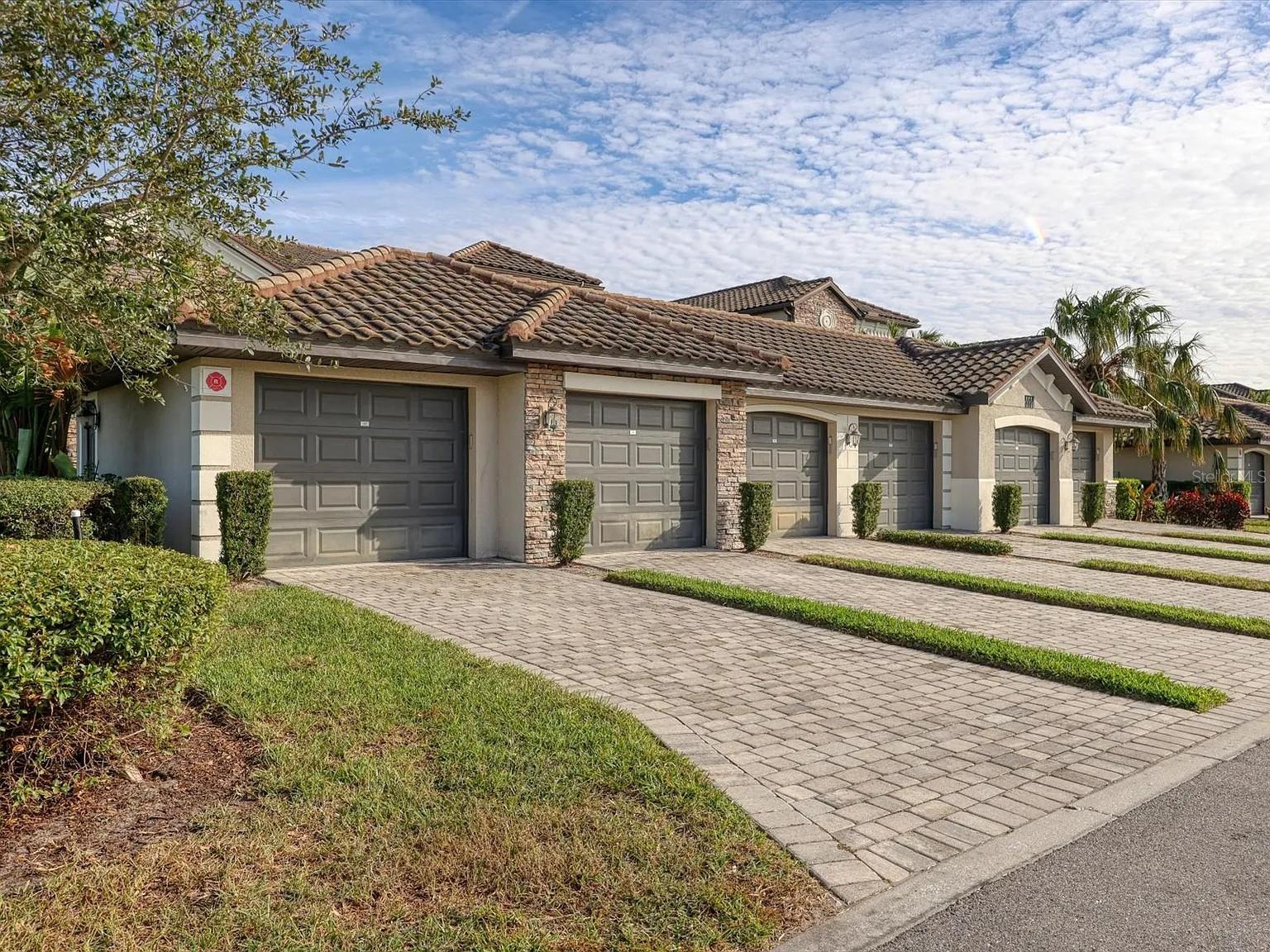 5558 PALMER CIR #101 — photo 44