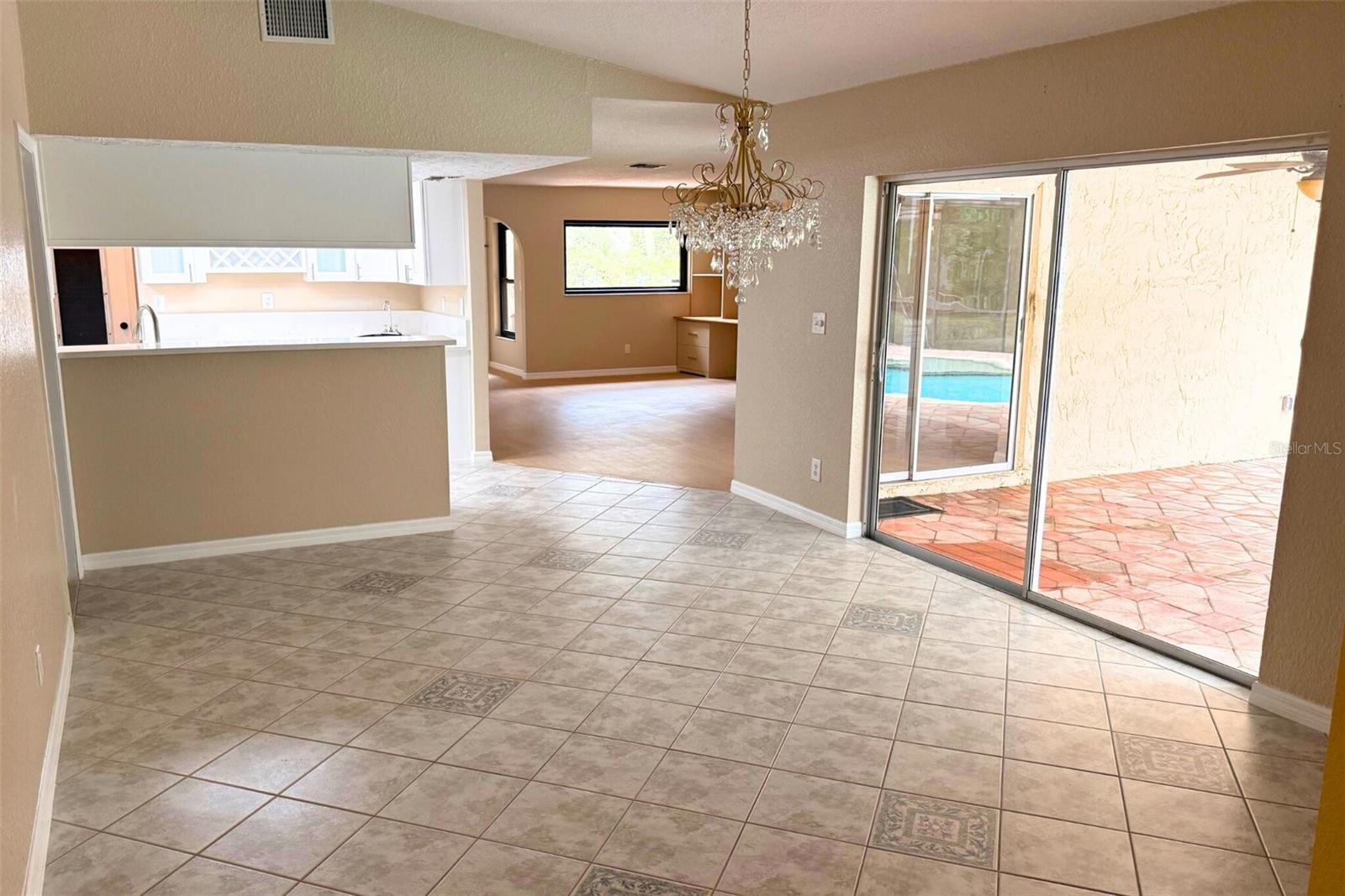8748 FOREST LAKE DR — photo 7