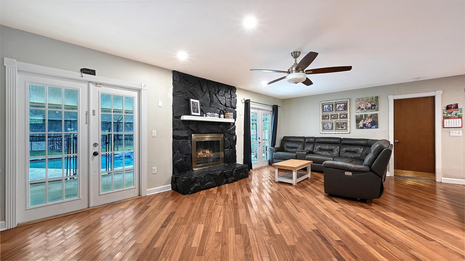 5107 WOODLAWN CIR W — photo 6