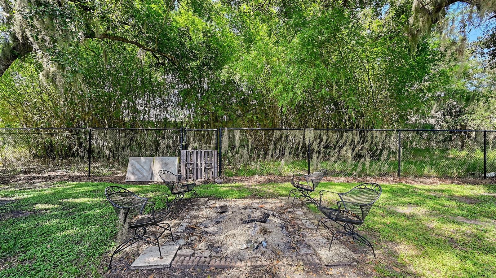 5107 WOODLAWN CIR W — photo 24