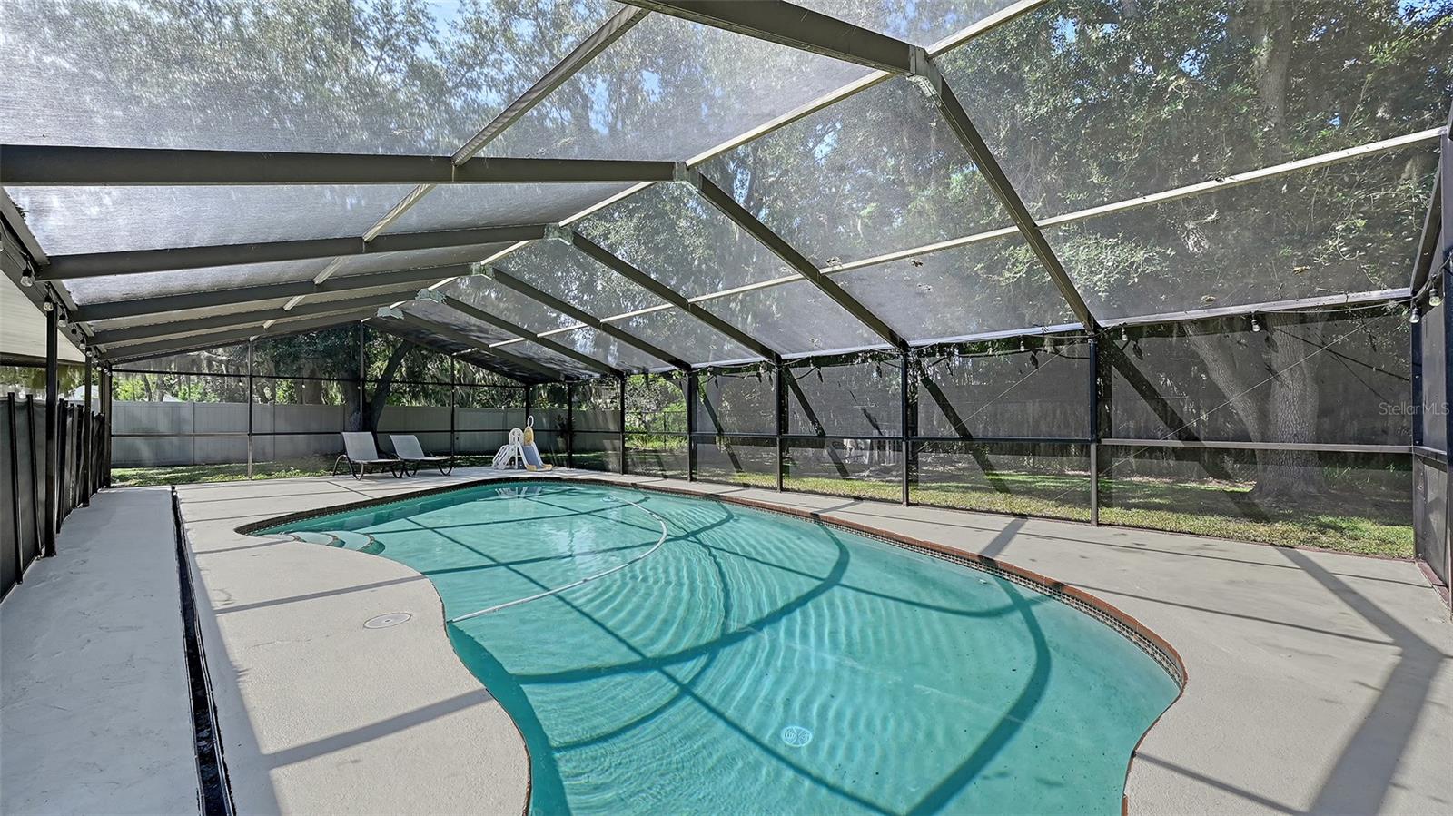 5107 WOODLAWN CIR W — photo 30