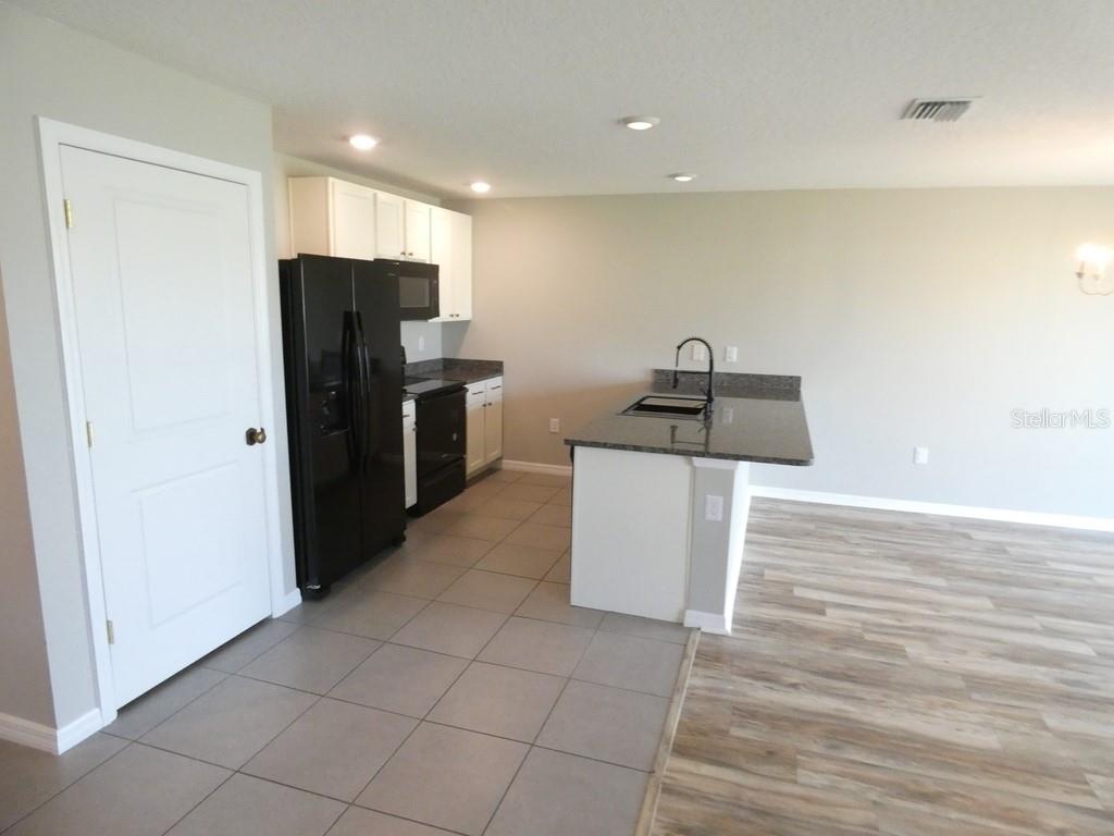 Home in ZEPHYRHILLS — photo 33