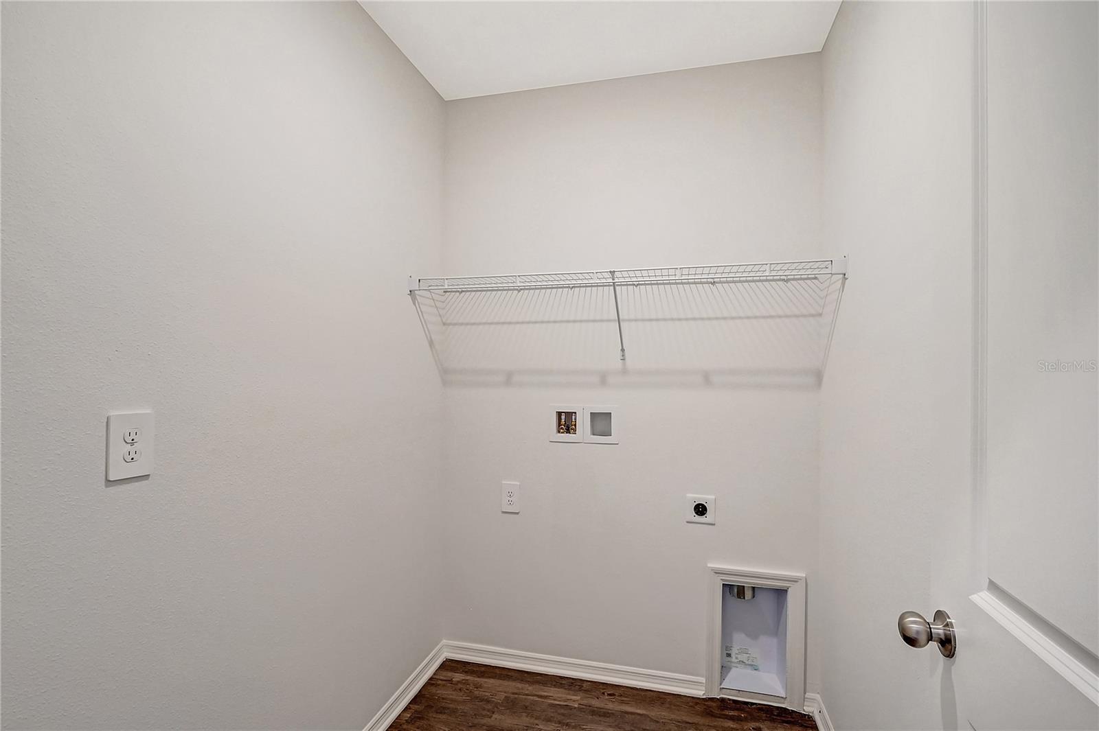 4413 BOXELDER AVE — photo 15