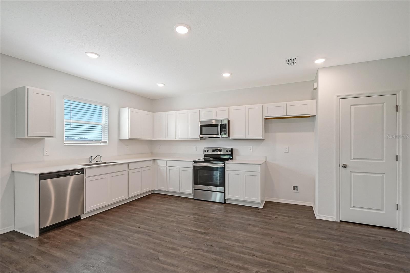 11410 LAKE LOUISA TER — photo 5