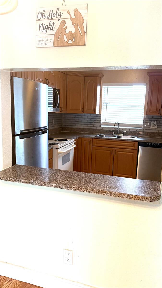 2830 SOMERSET PARK DR #202 — photo 7