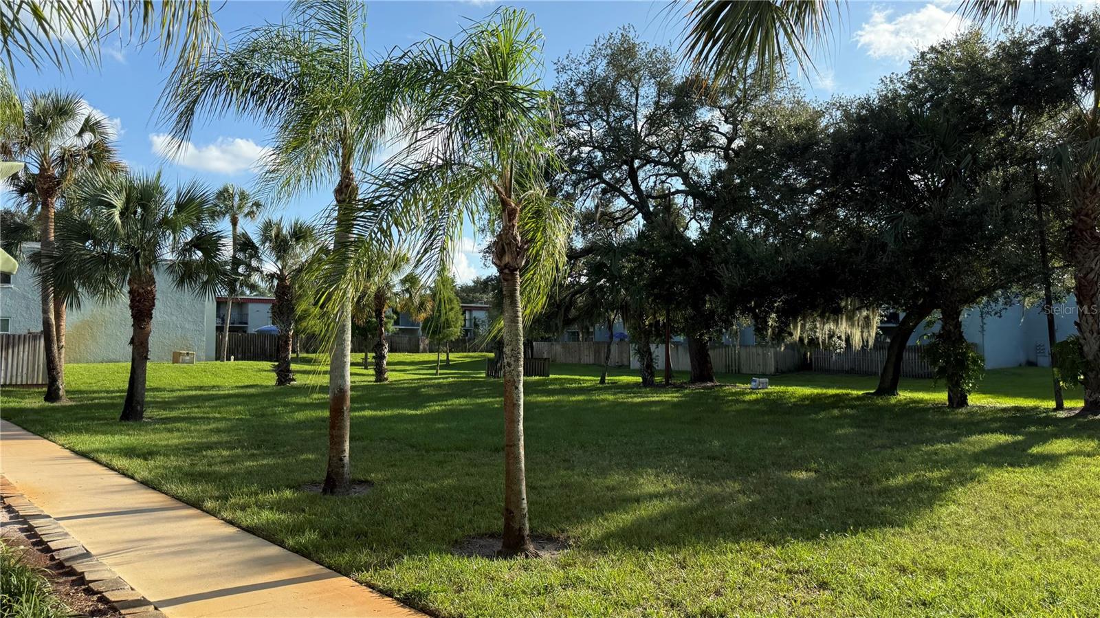 2830 SOMERSET PARK DR #202 — photo 32