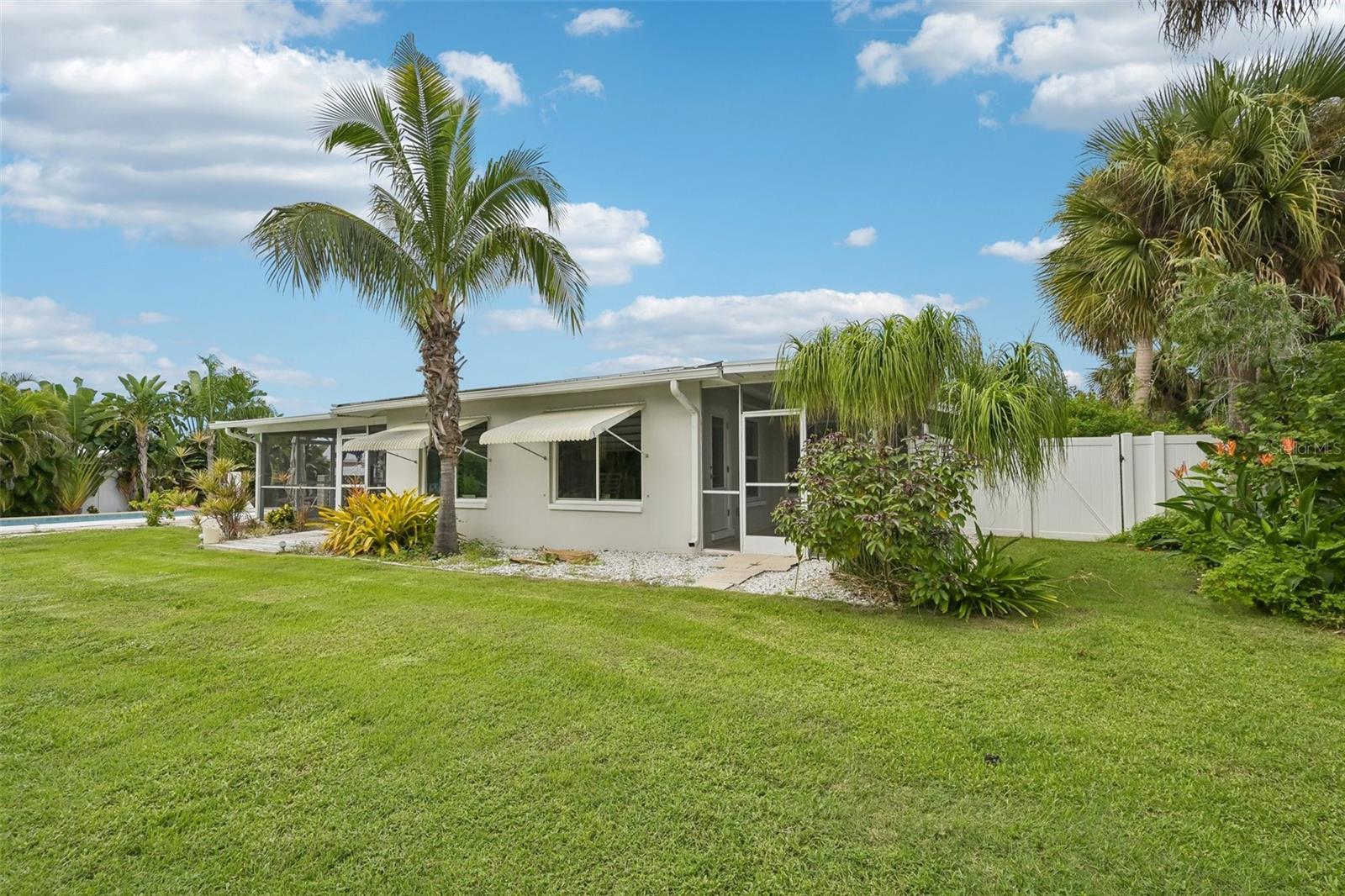 Home in NOKOMIS — photo 2