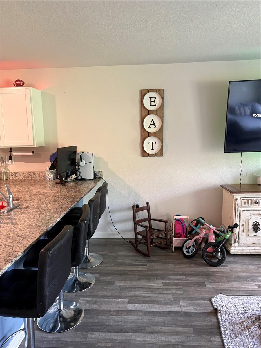 2676 ROLLING RD — photo 20