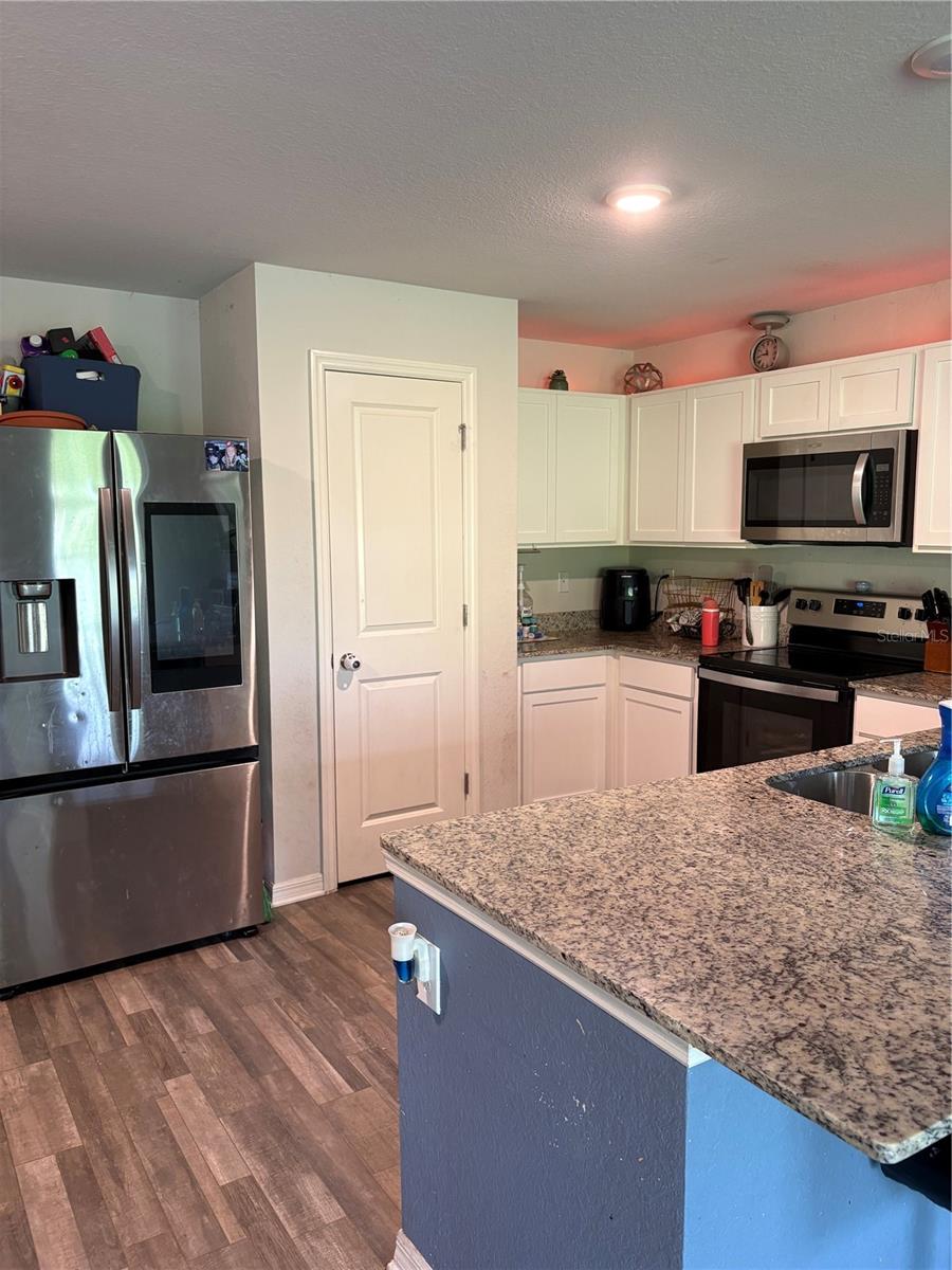 2676 ROLLING RD — photo 16