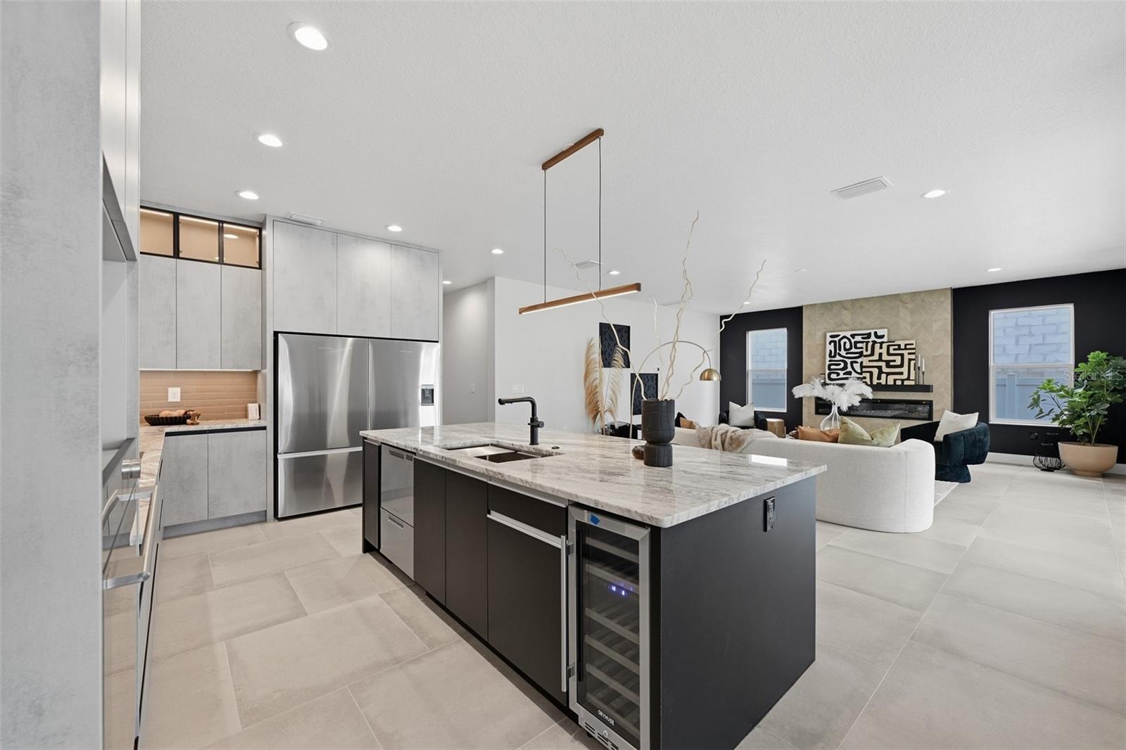 3205 W WYOMING AVE — photo 13