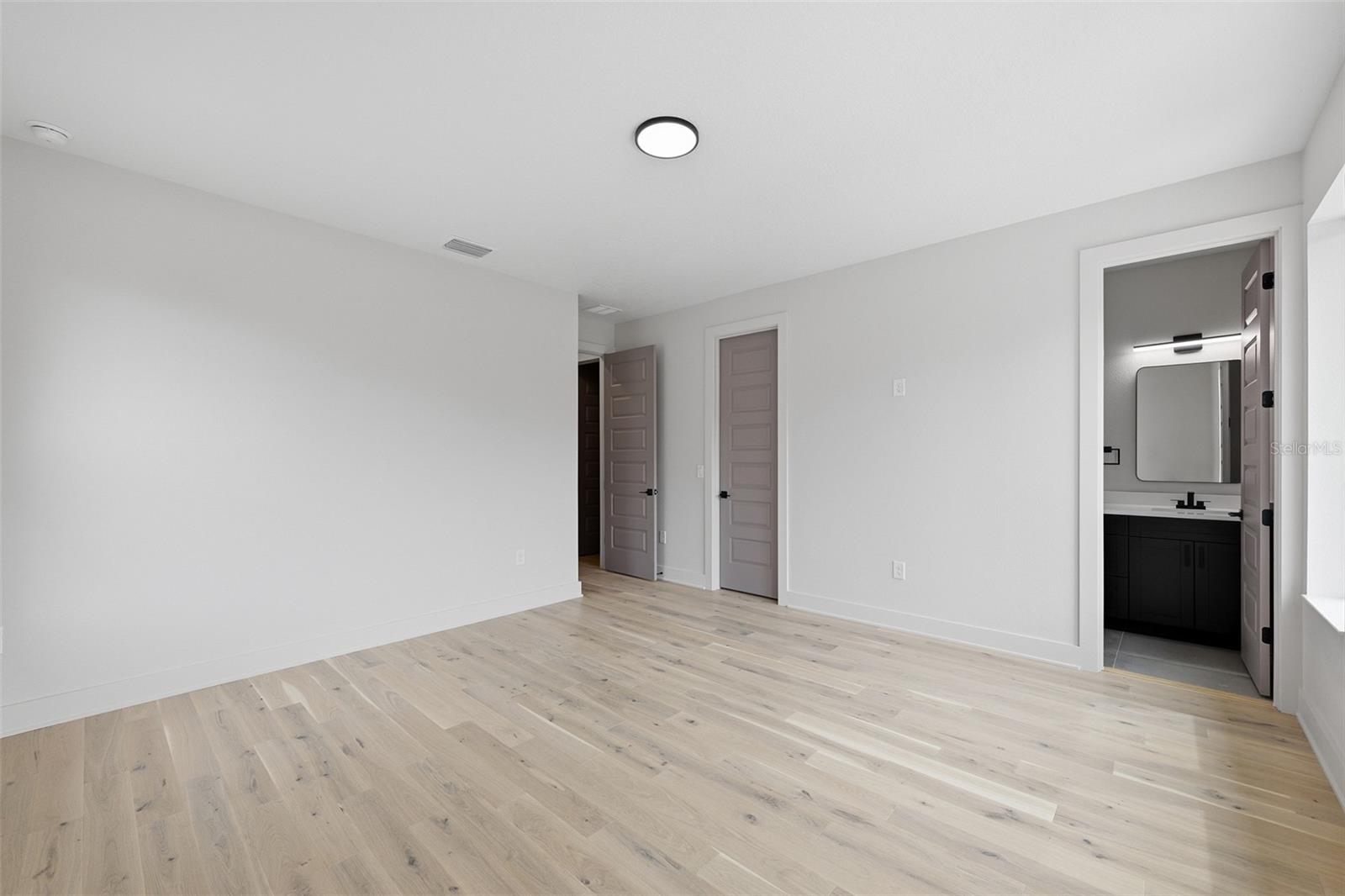 3205 W WYOMING AVE — photo 55