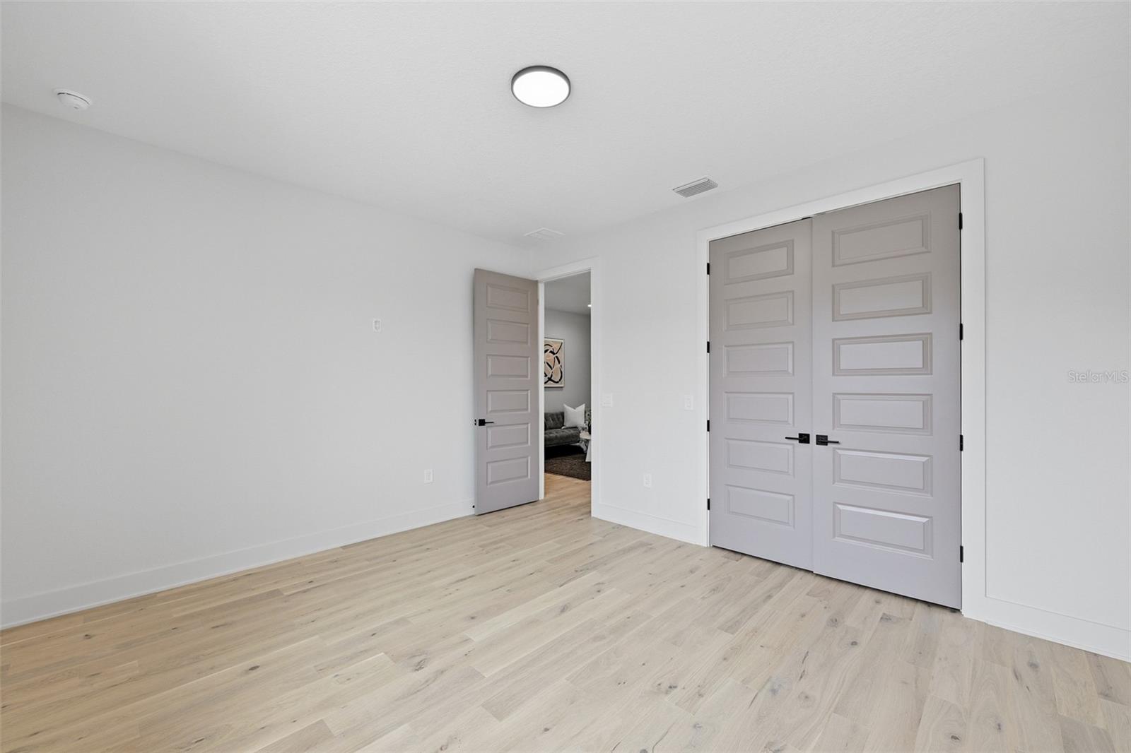 3205 W WYOMING AVE — photo 48