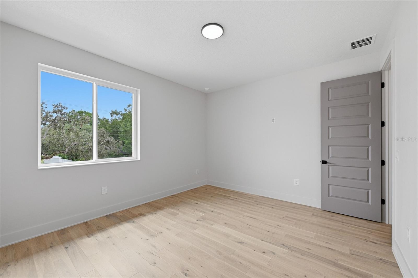 3205 W WYOMING AVE — photo 49