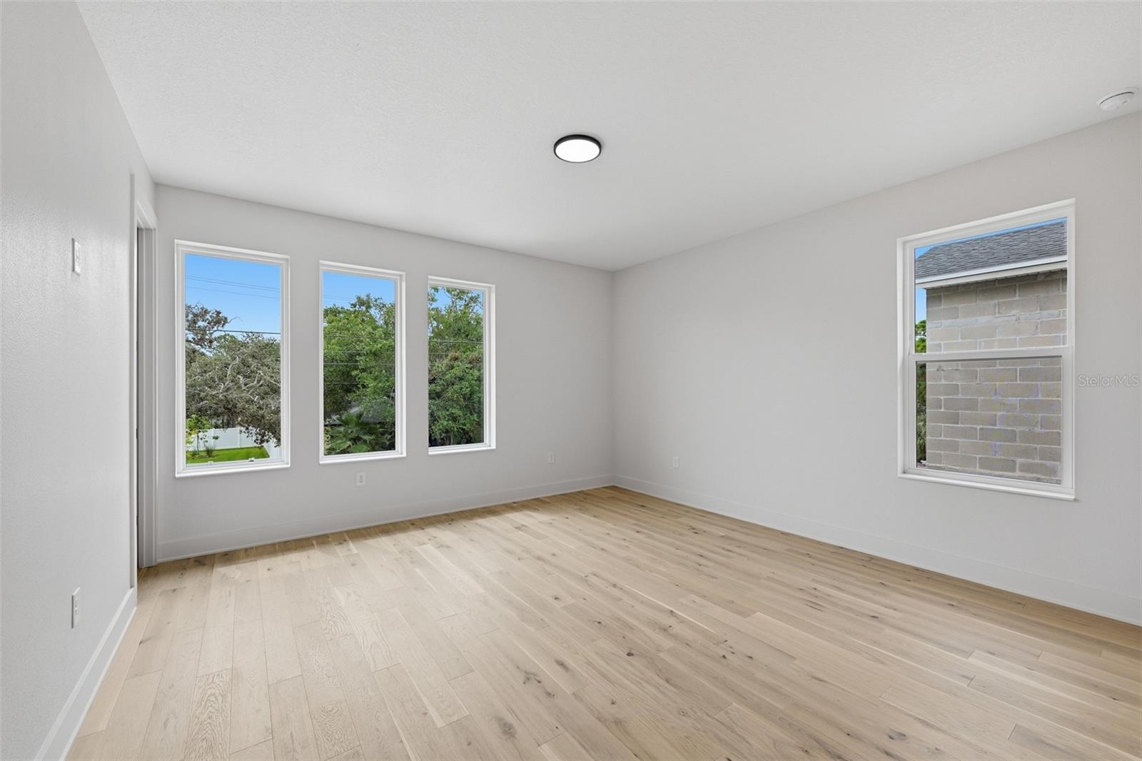 3205 W WYOMING AVE — photo 53