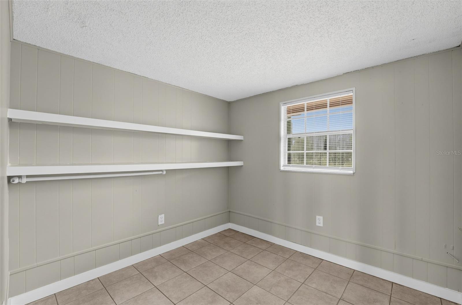 1512 RUSSELL AVE — photo 16