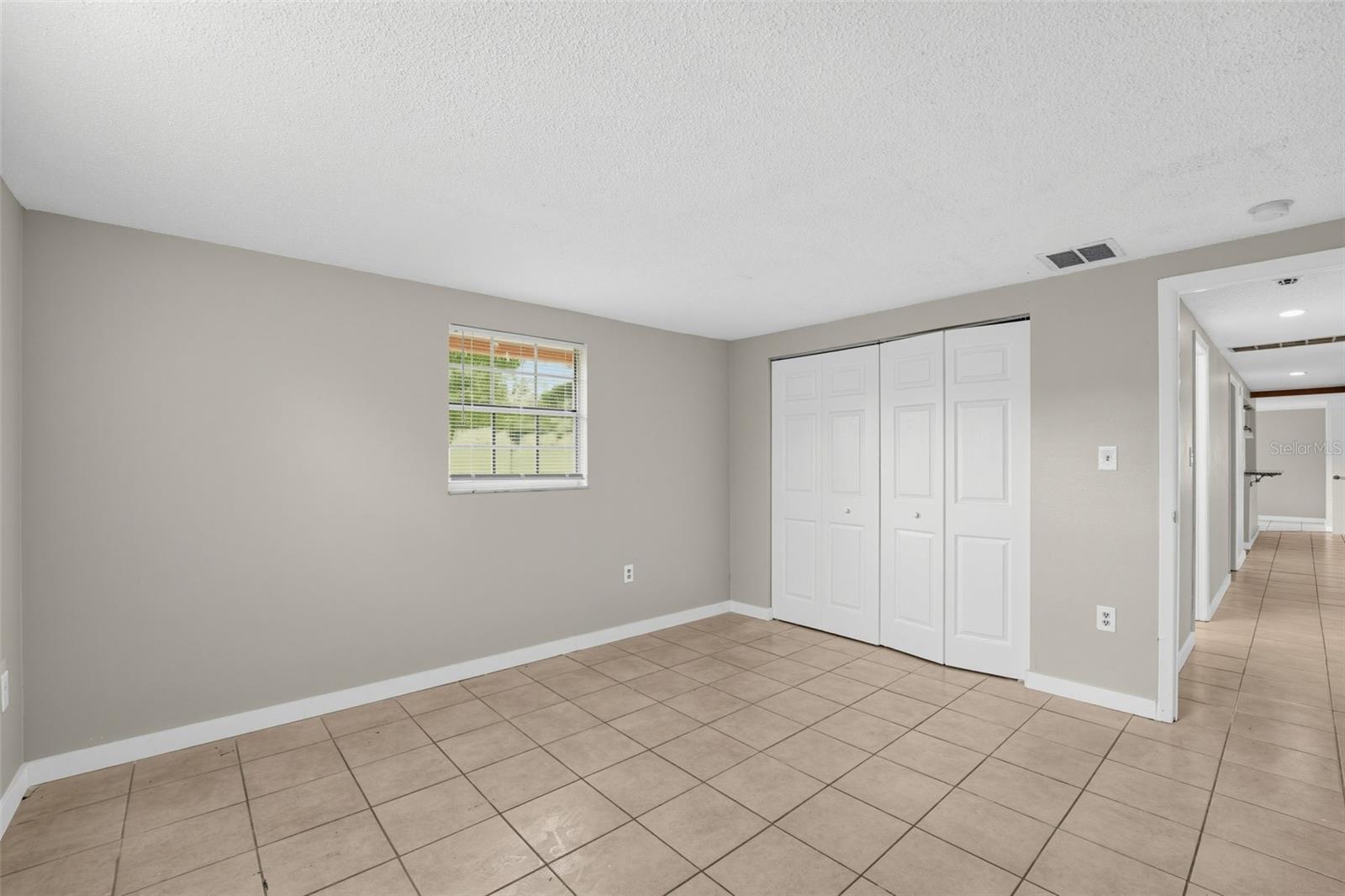 1512 RUSSELL AVE — photo 19