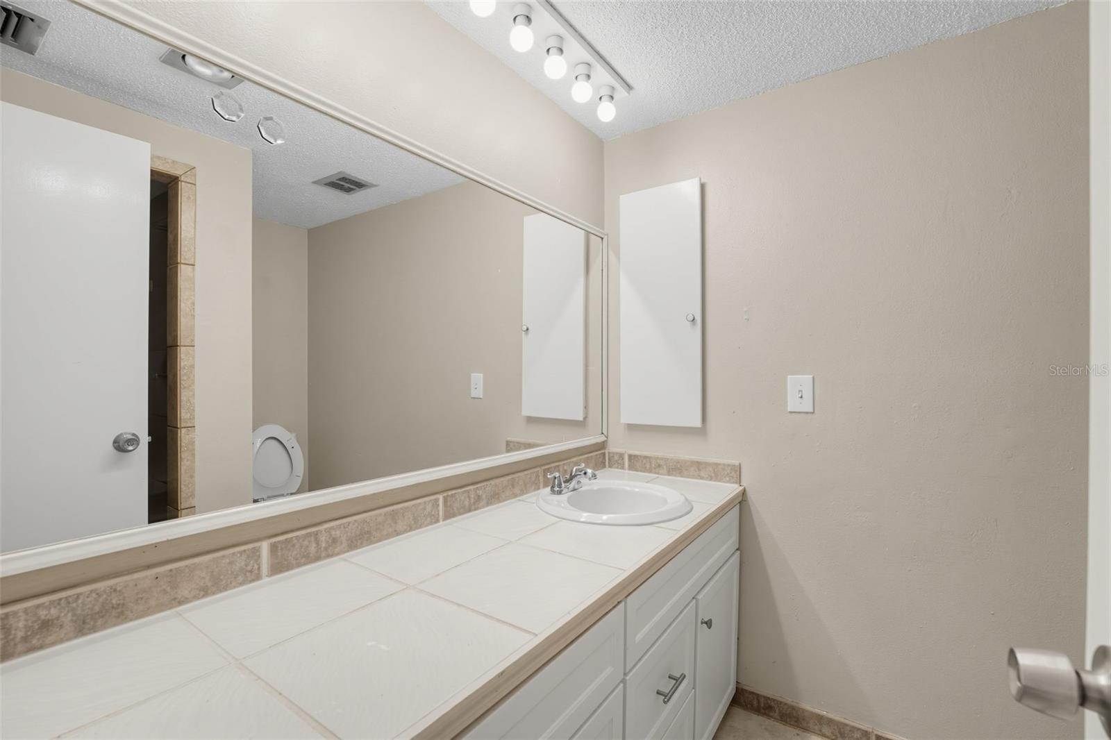 1512 RUSSELL AVE — photo 22