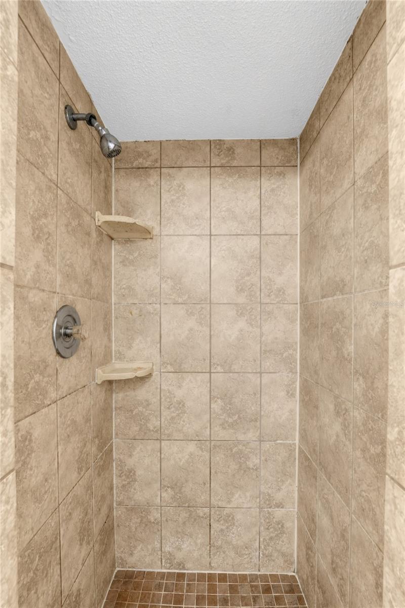 1512 RUSSELL AVE — photo 20