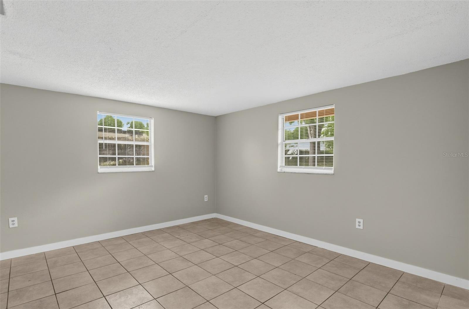 1512 RUSSELL AVE — photo 14