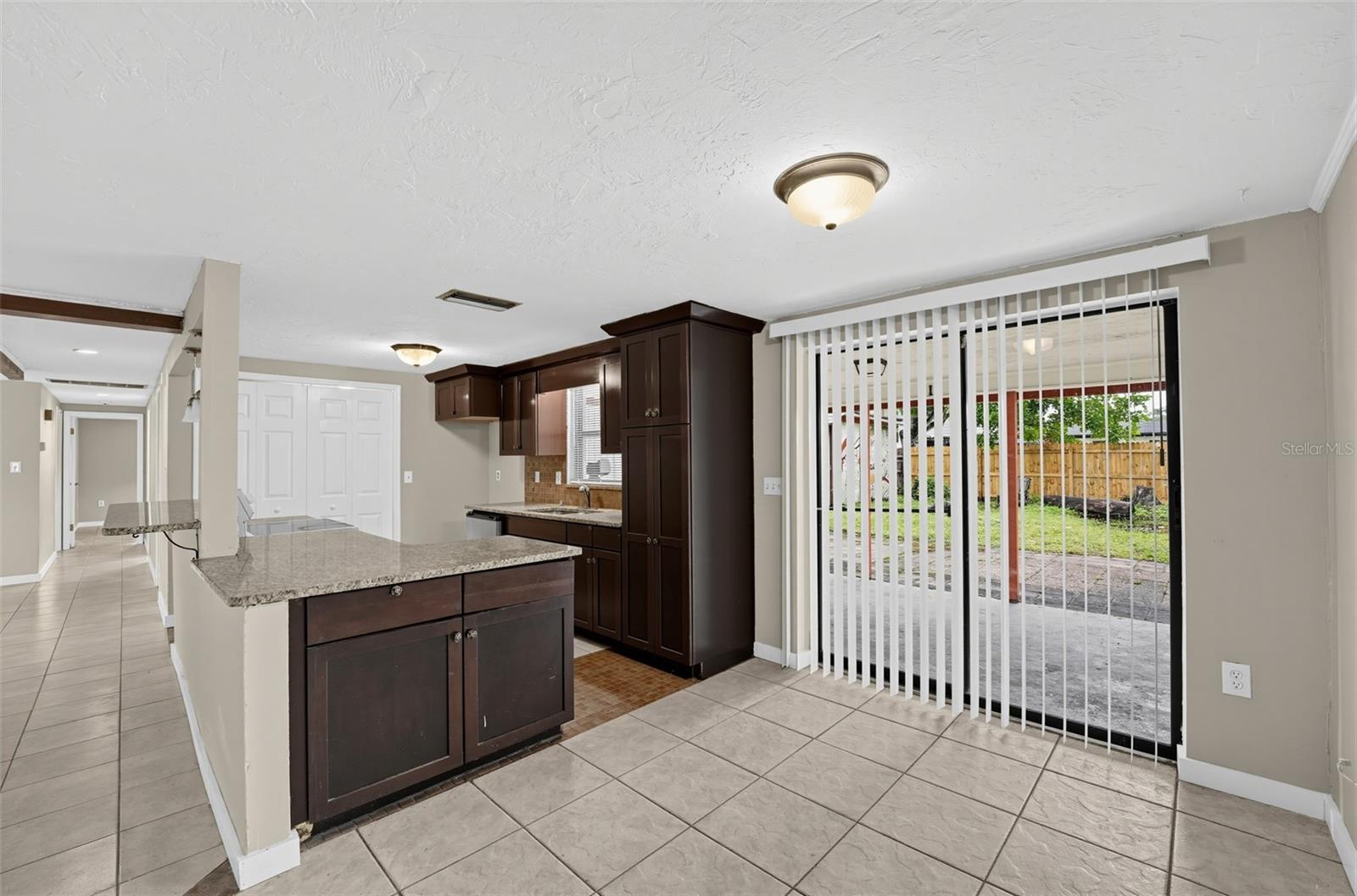 1512 RUSSELL AVE — photo 11