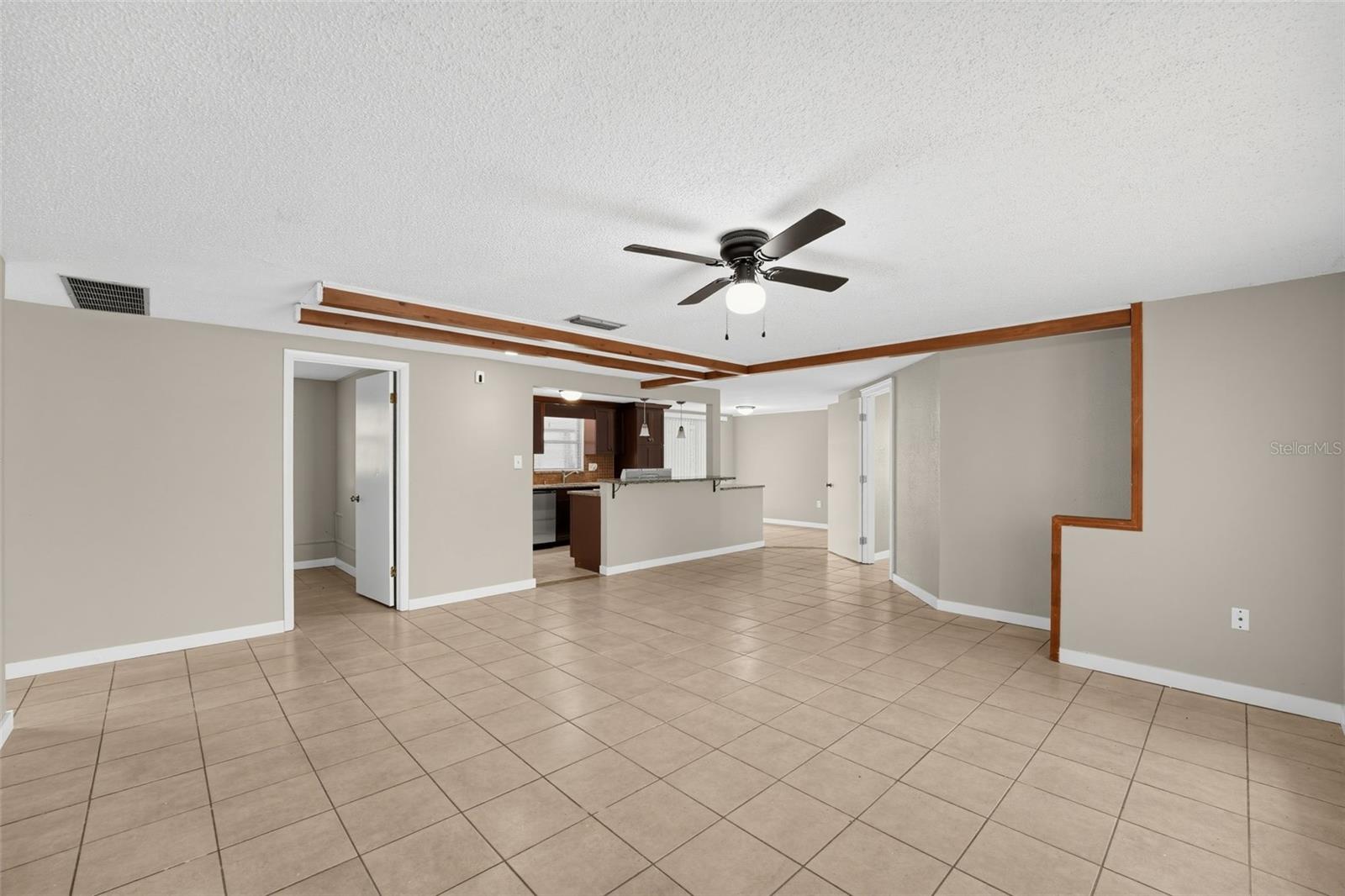 1512 RUSSELL AVE — photo 13