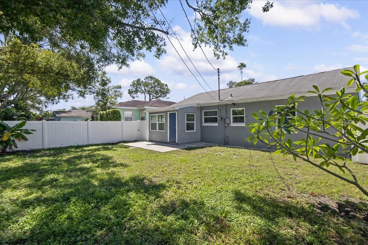 2818 UPTON ST S — photo 24