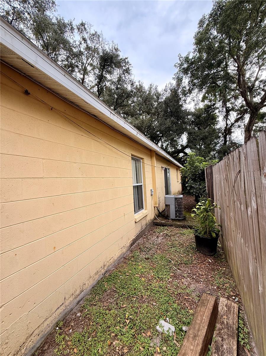7302 AMHERST ST — photo 18