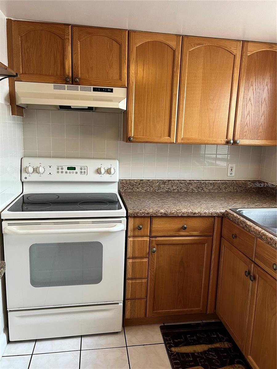 8542 10TH ST N #C — photo 4
