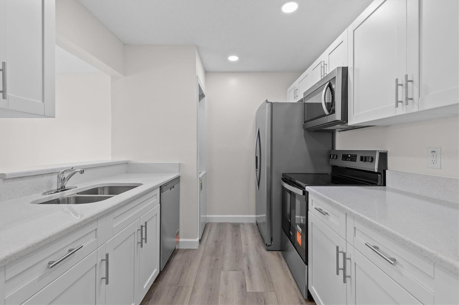 381 MOORINGS COVE DR #9B — photo 3