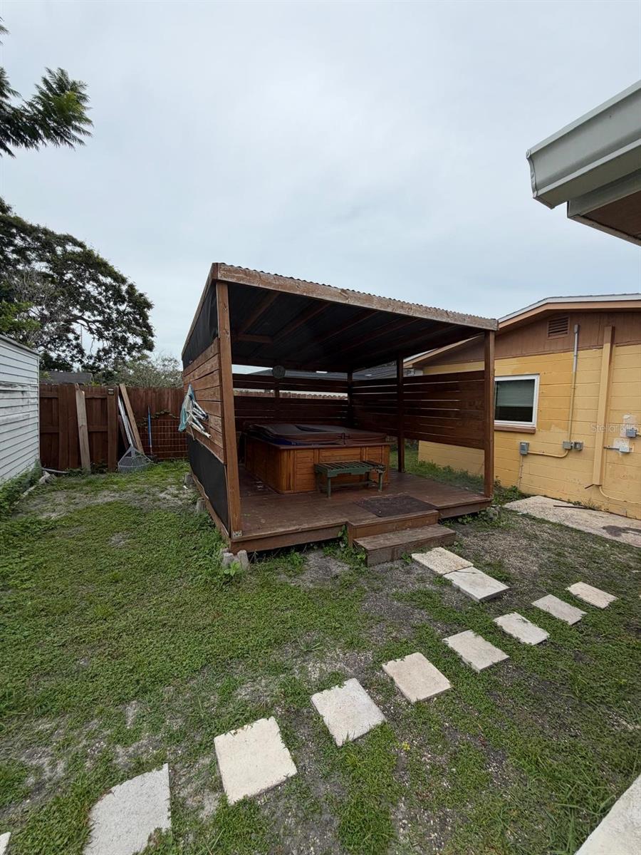 309 COUNTRY CLUB DR — photo 15