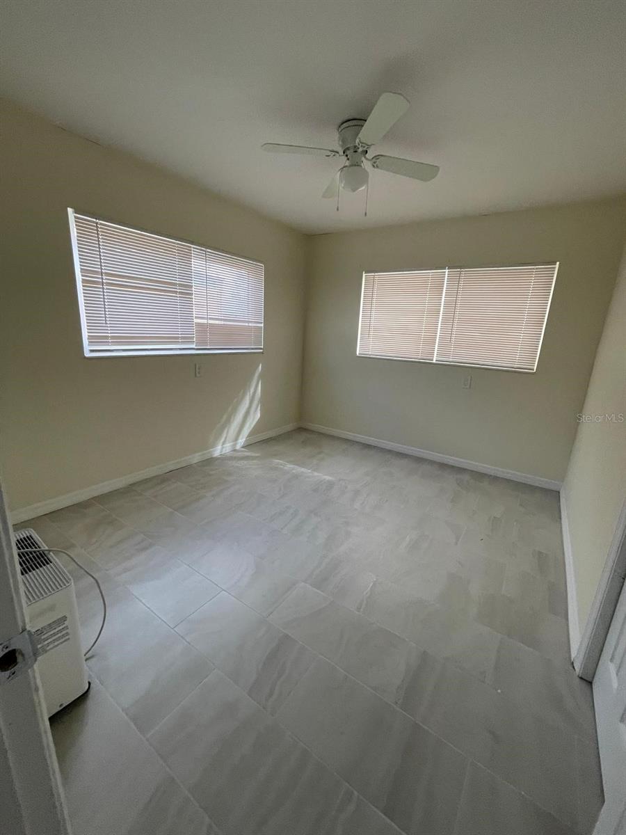 309 COUNTRY CLUB DR — photo 10