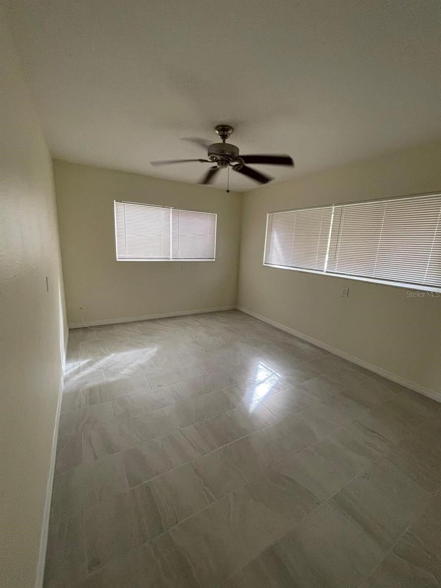 309 COUNTRY CLUB DR — photo 7