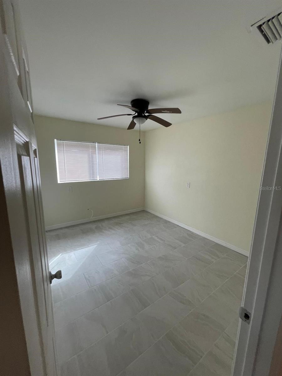 309 COUNTRY CLUB DR — photo 8