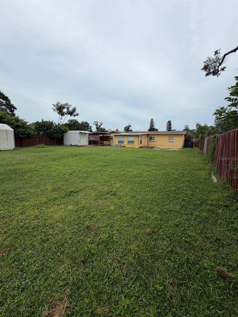309 COUNTRY CLUB DR — photo 13