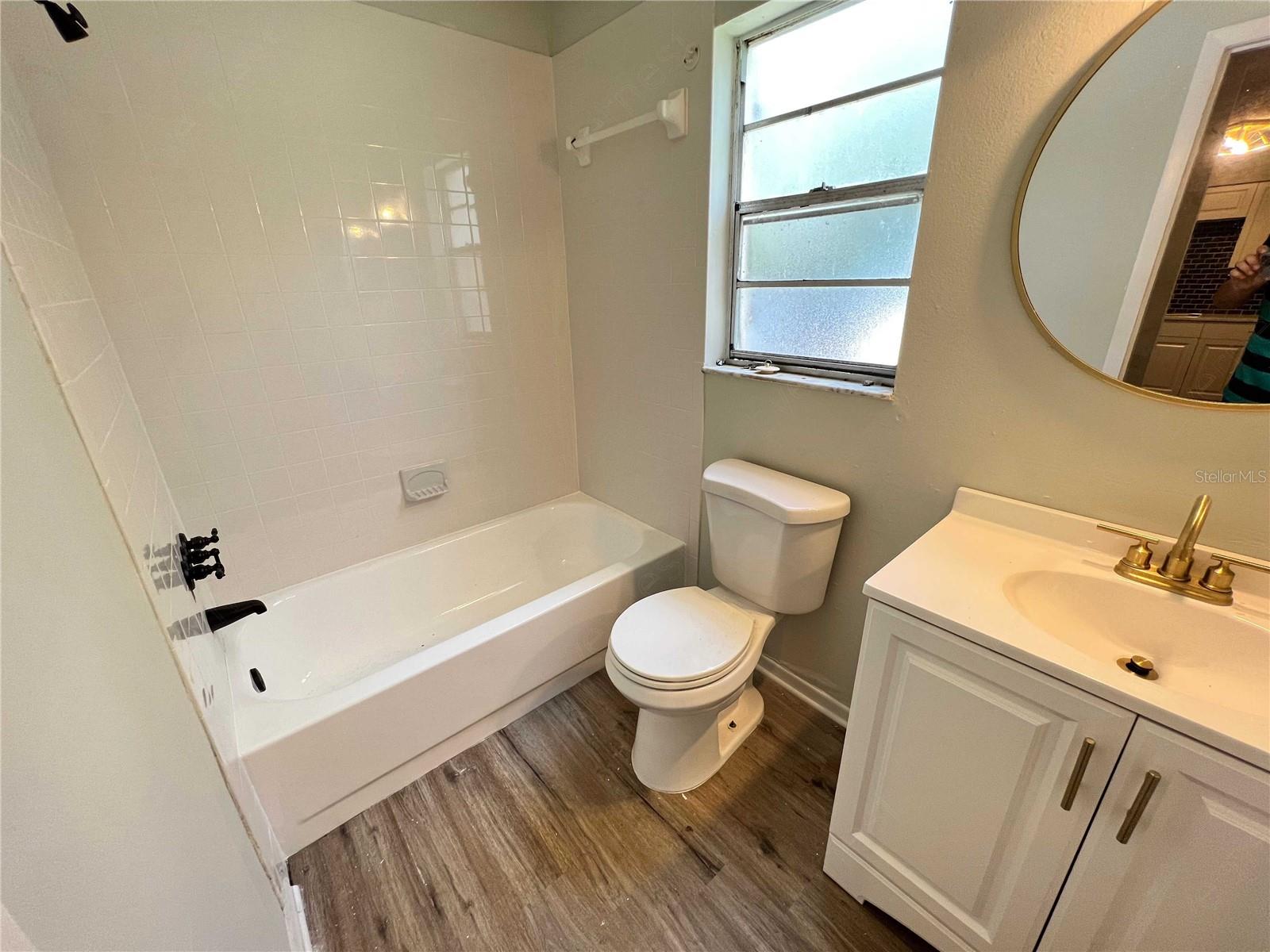 8108 N SEMMES ST — photo 4