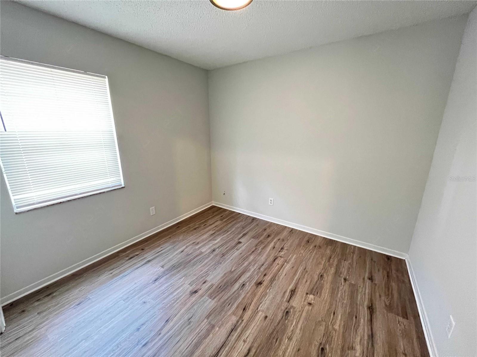 8108 N SEMMES ST — photo 2