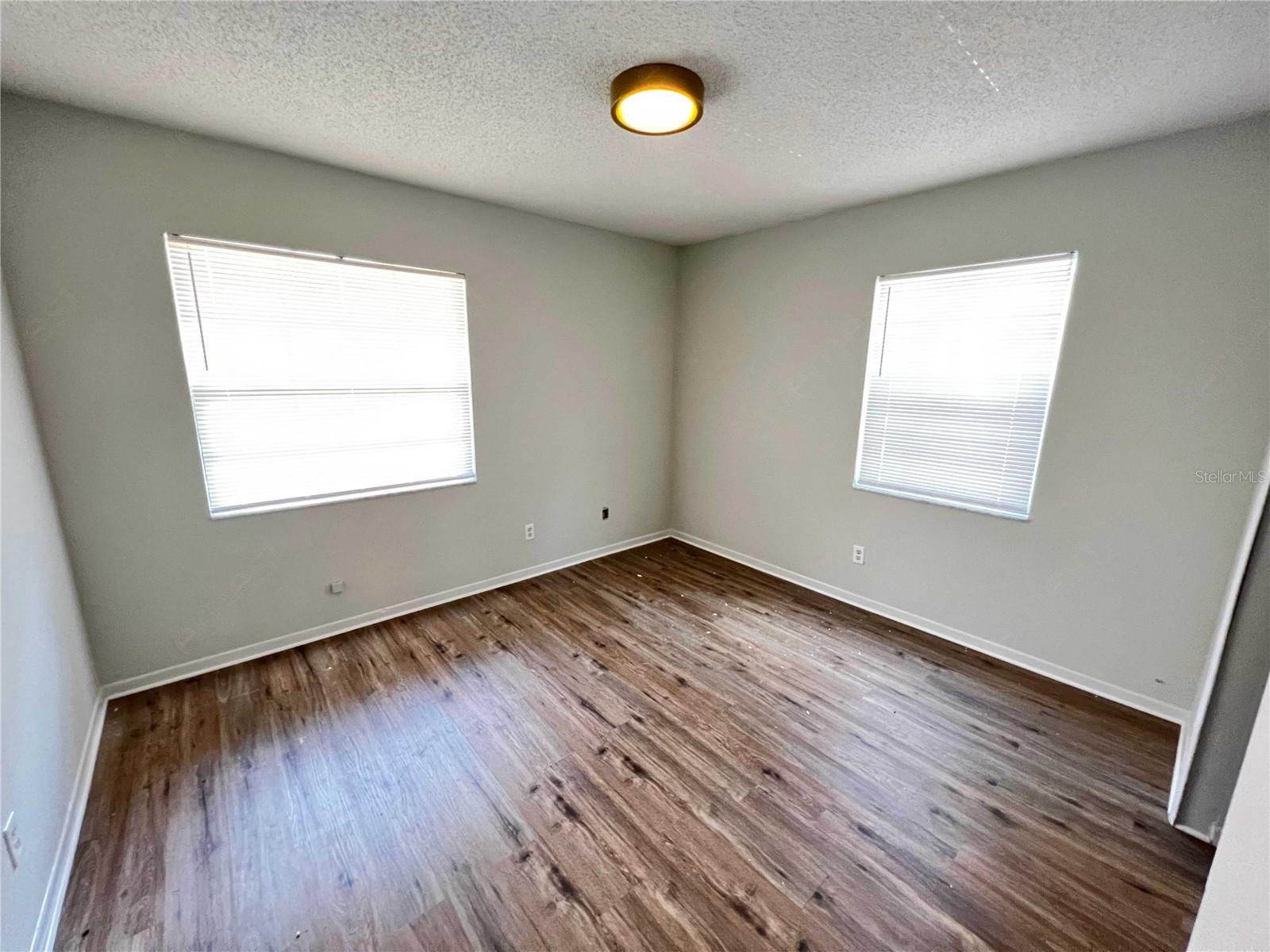 8108 N SEMMES ST — photo 3