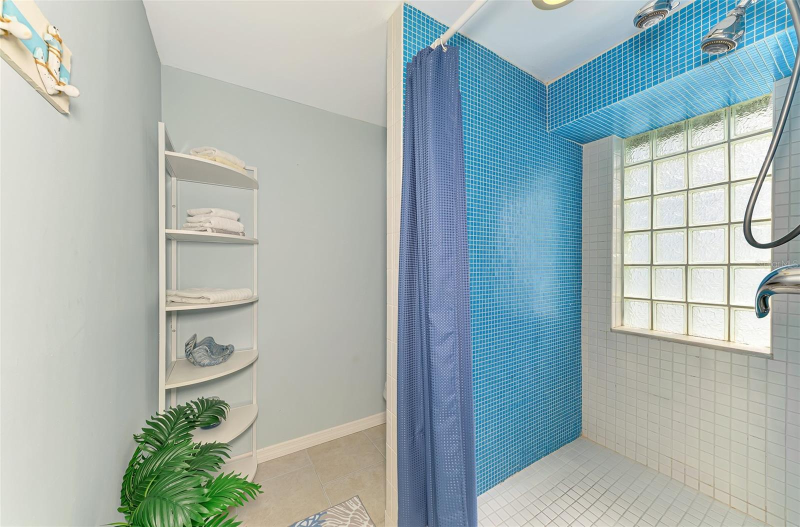 387 AVENIDA MILANO — photo 26
