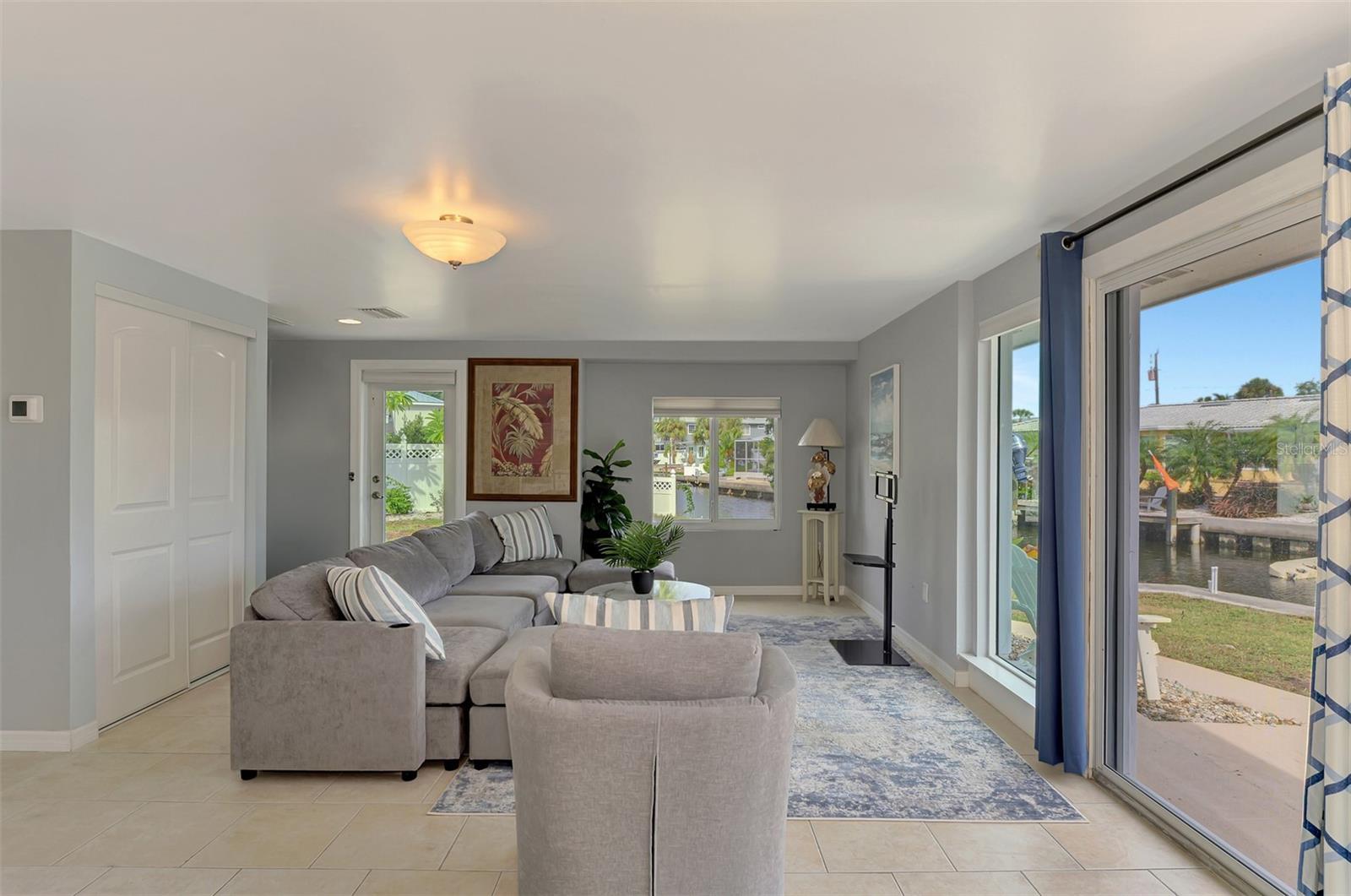 387 AVENIDA MILANO — photo 12