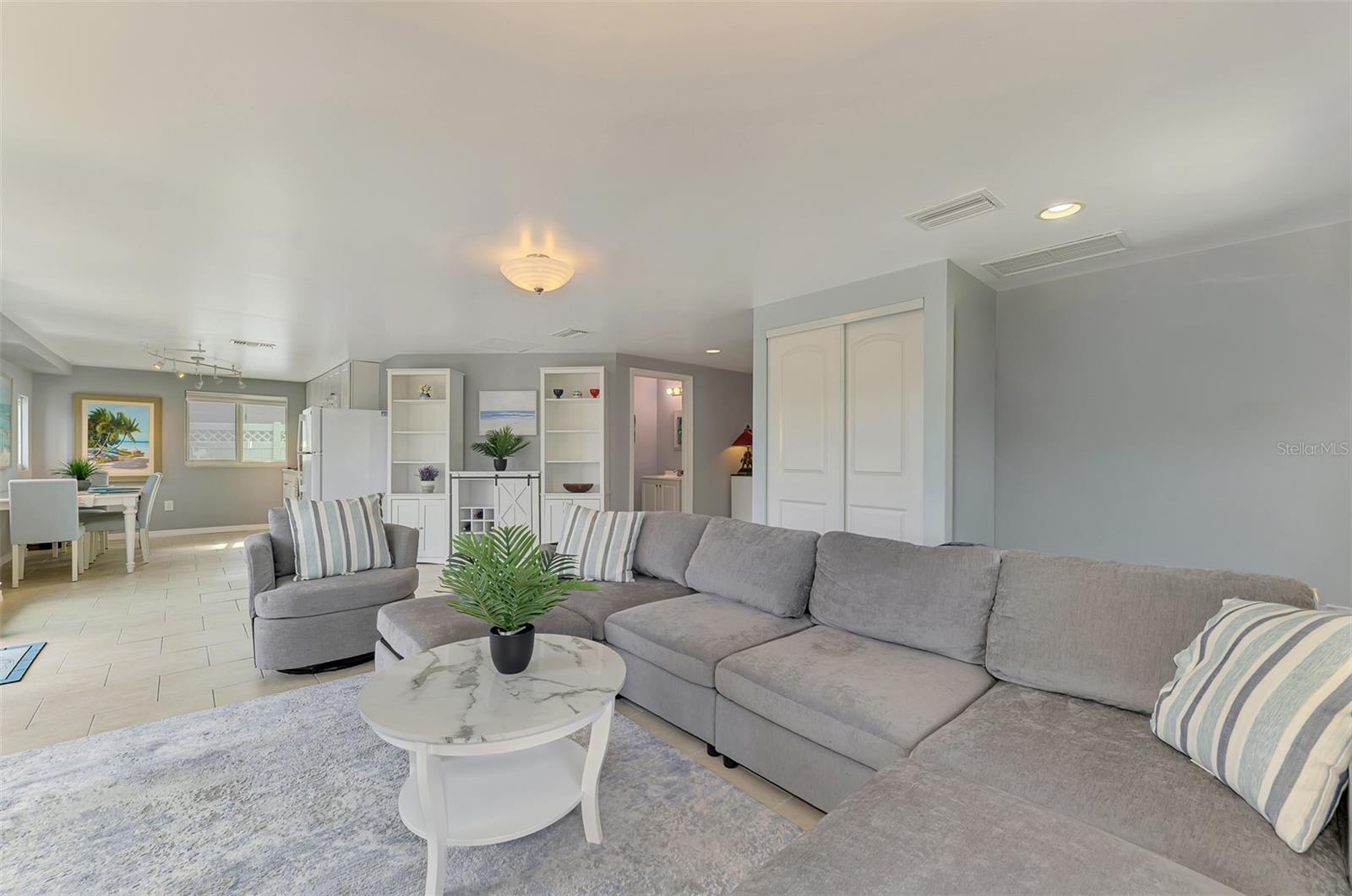 387 AVENIDA MILANO — photo 18