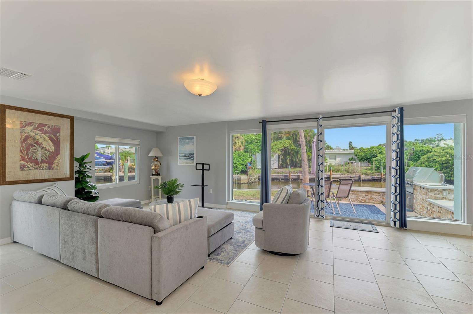 387 AVENIDA MILANO — photo 14
