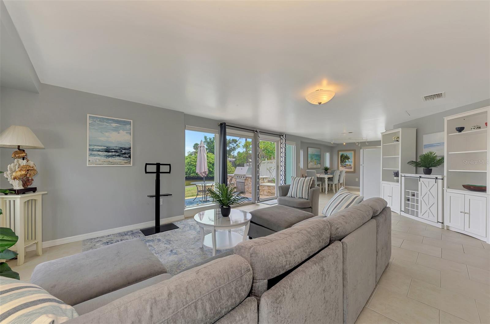 387 AVENIDA MILANO — photo 15
