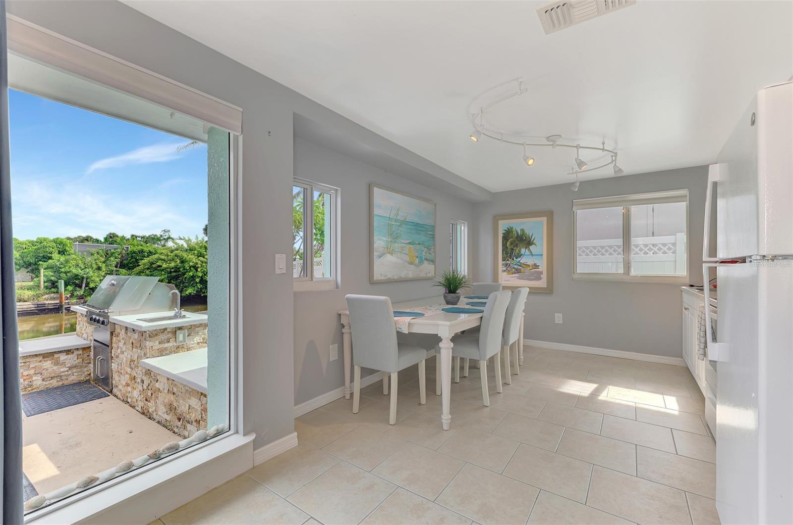 387 AVENIDA MILANO — photo 19