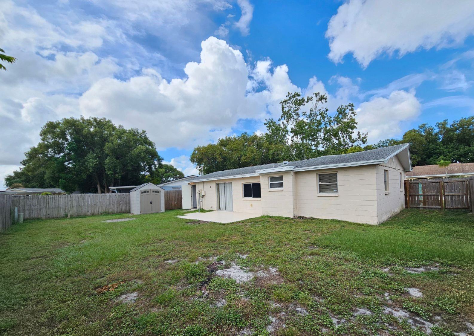 4332 NEWBURY DR — photo 15