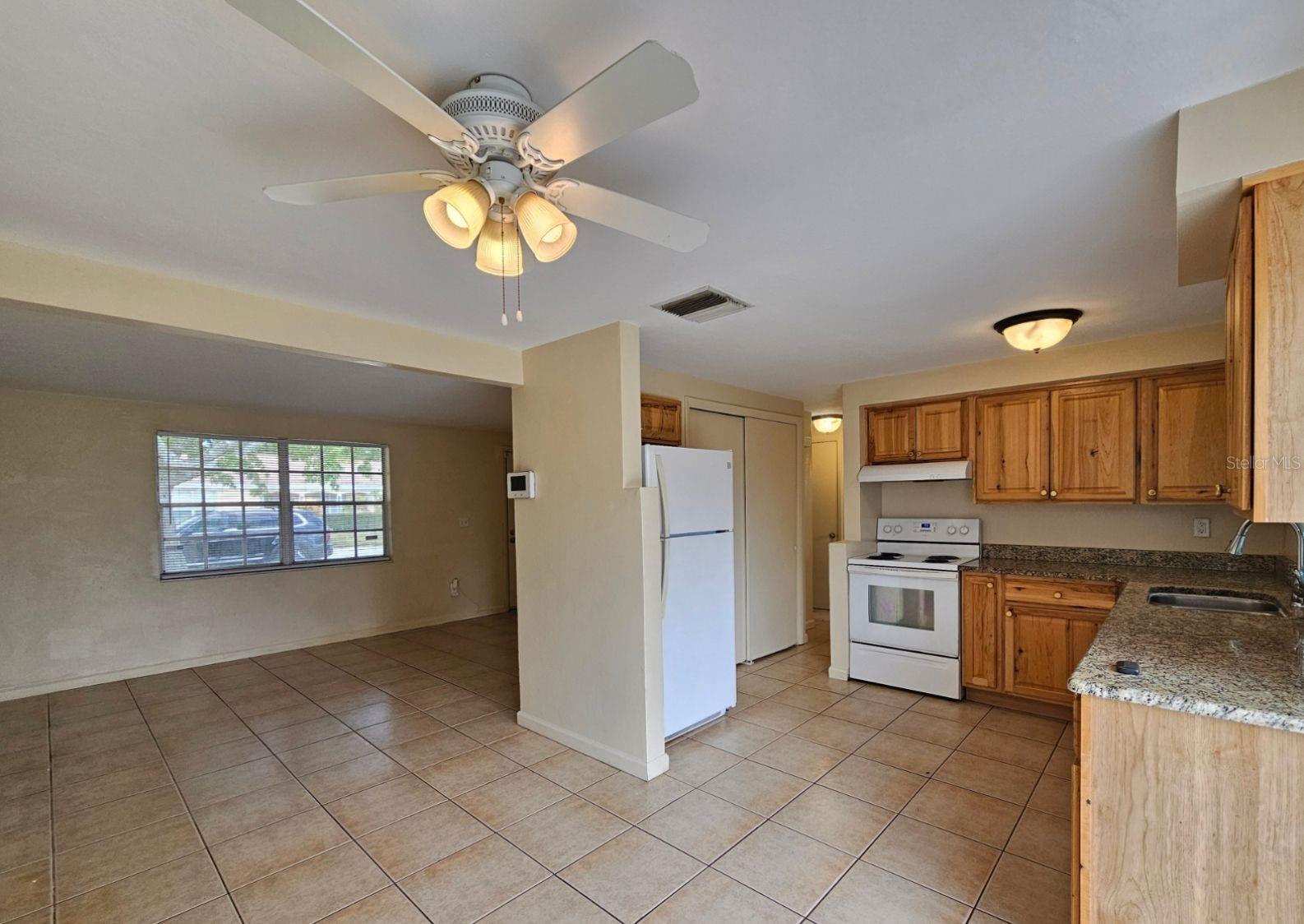 4332 NEWBURY DR — photo 7