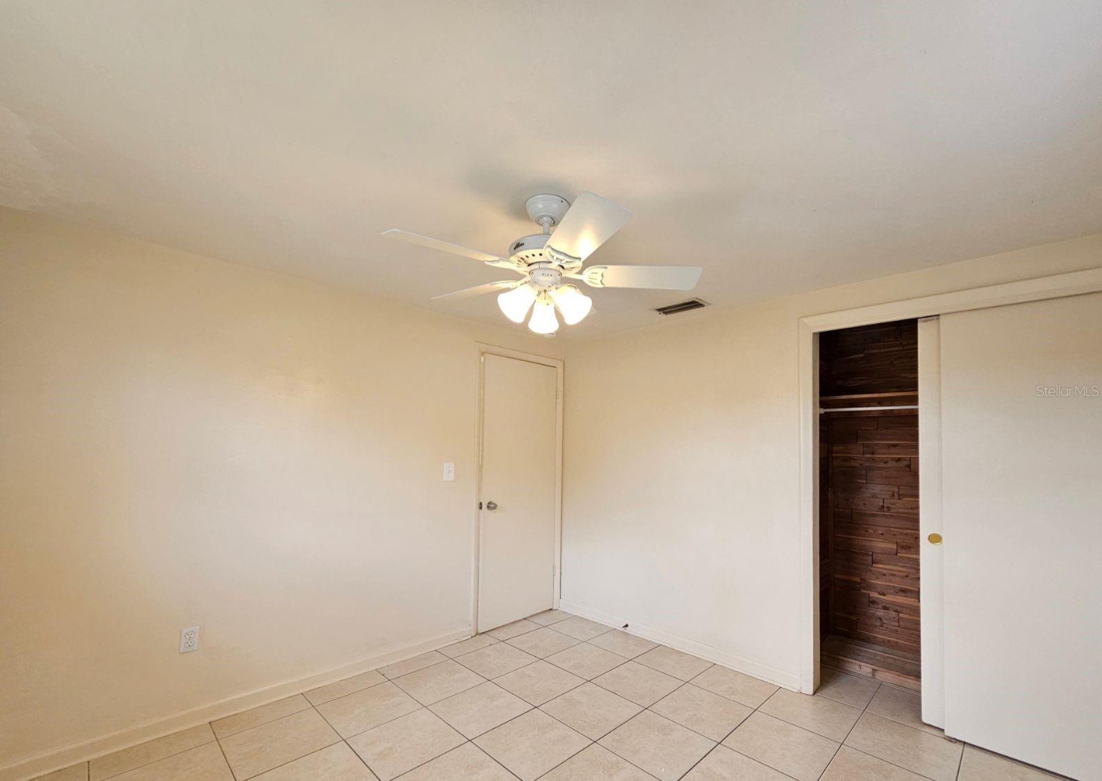 4332 NEWBURY DR — photo 9