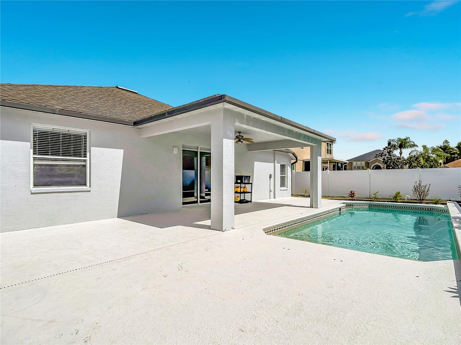 18316 CYPRESS HAVEN DR — photo 34