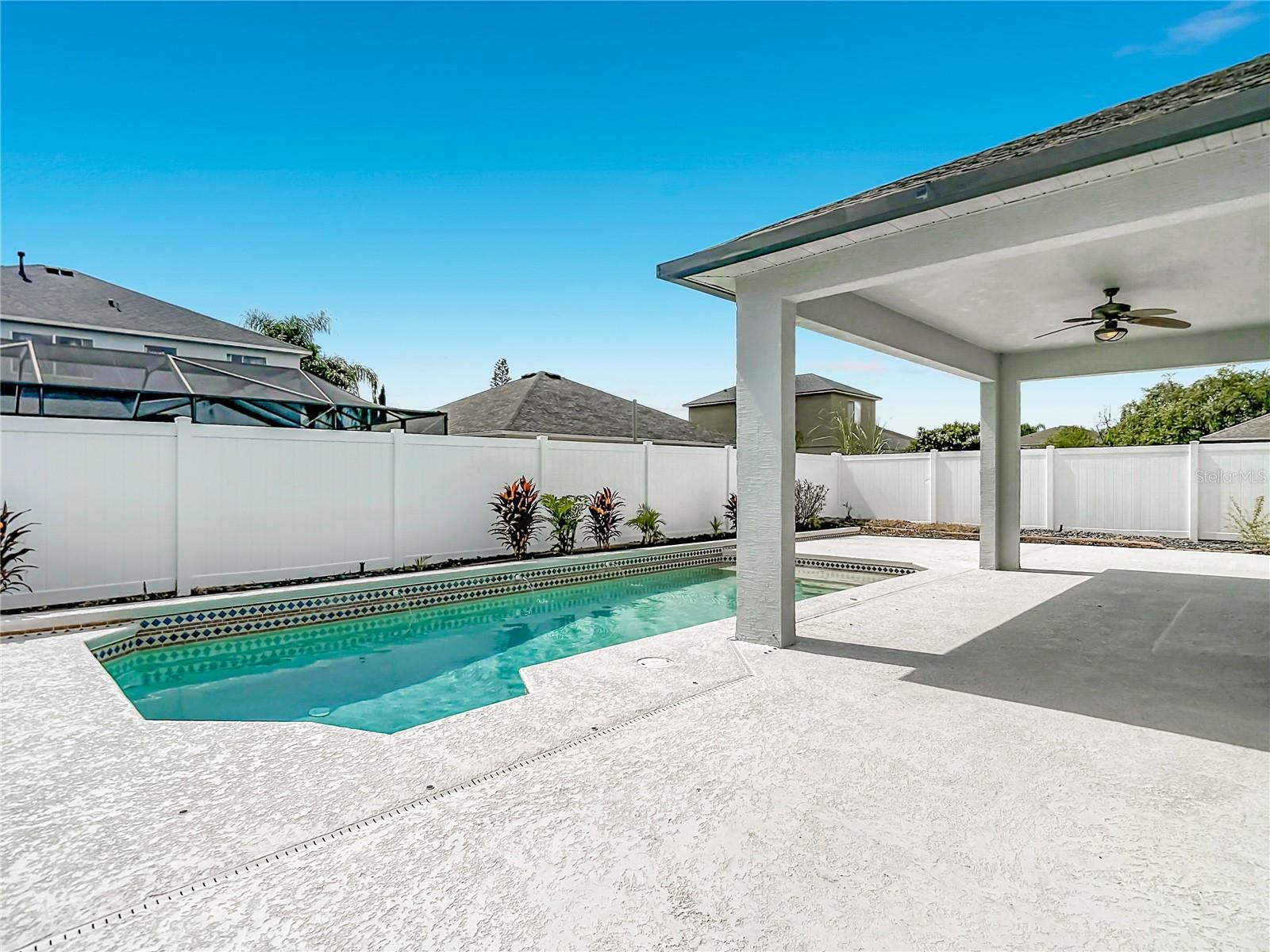 18316 CYPRESS HAVEN DR — photo 35