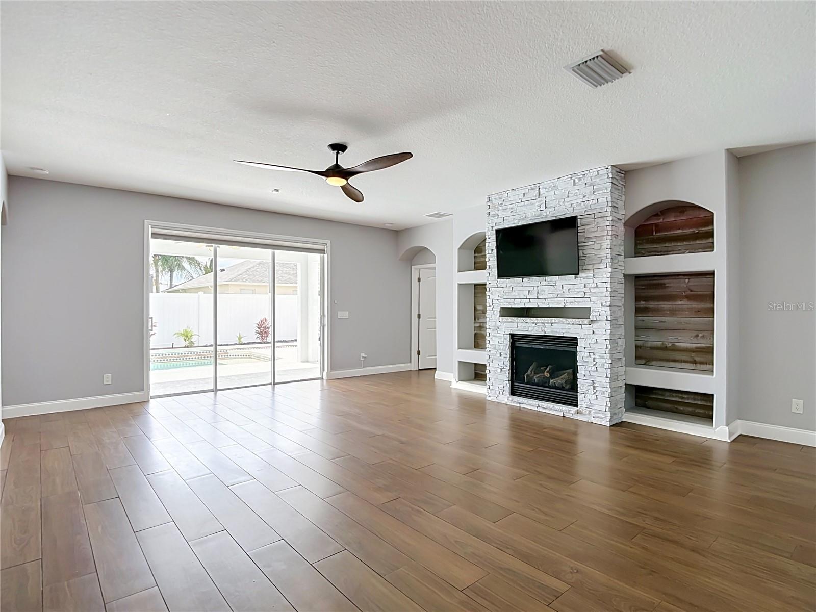 18316 CYPRESS HAVEN DR — photo 10